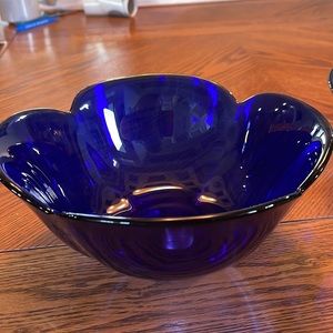 Vintage Cobalt Italy 🇮🇹 Glass 4 pedal Bowl
